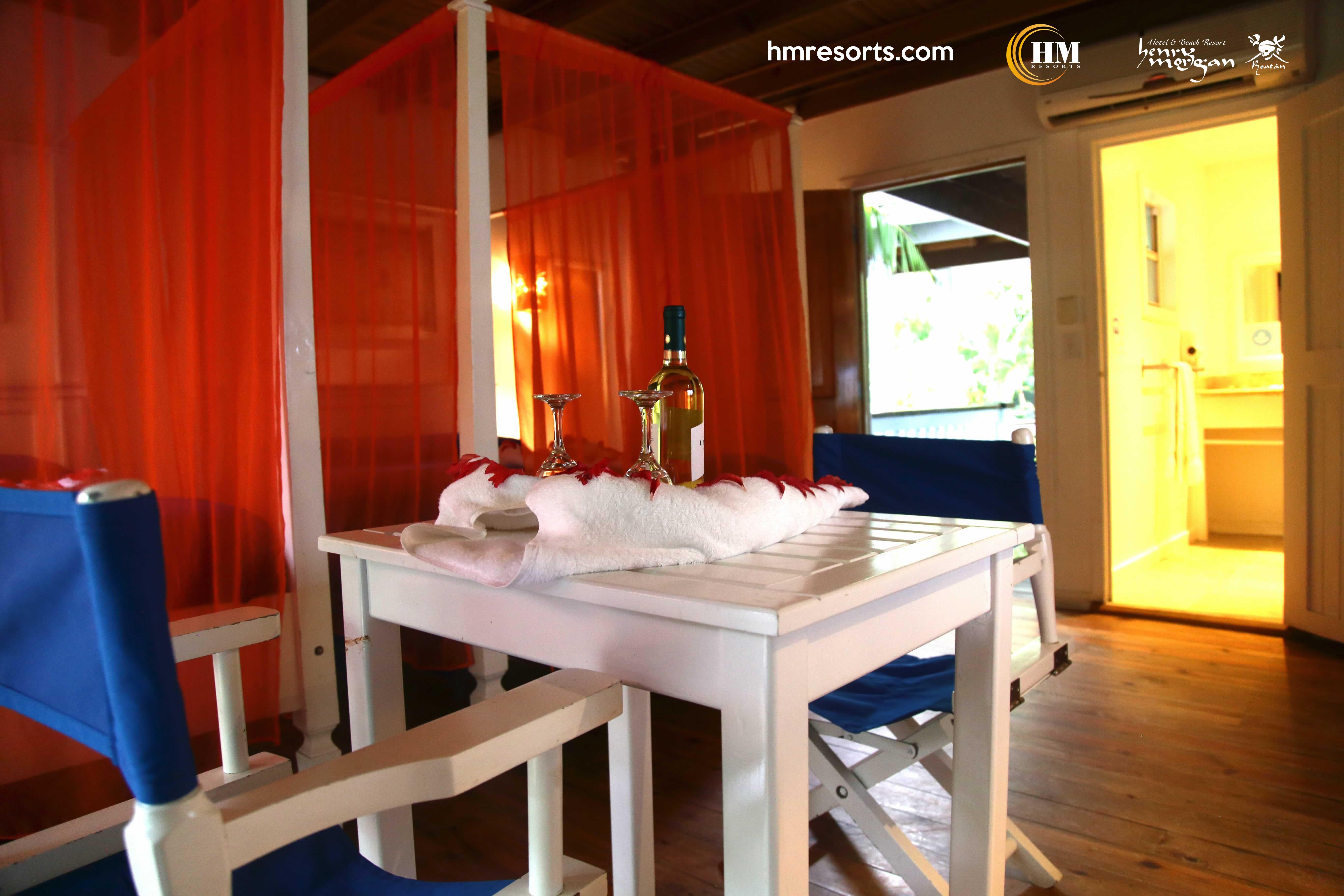 Hotel Henry Morgan All Inclusive เวสต์ เบย์ ภายนอก รูปภาพ