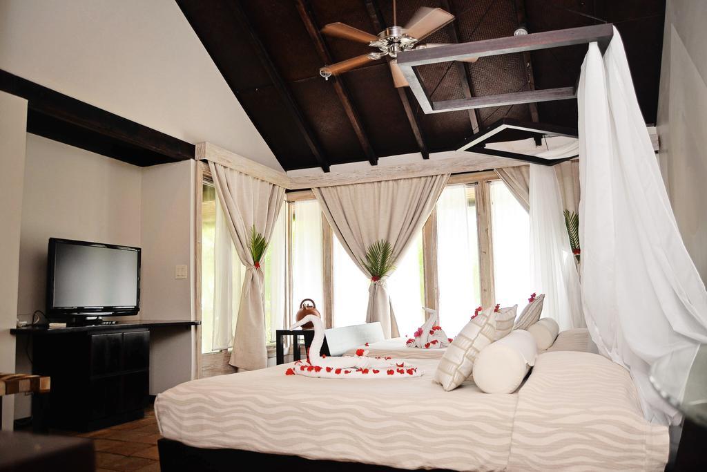 Hotel Henry Morgan All Inclusive เวสต์ เบย์ ภายนอก รูปภาพ